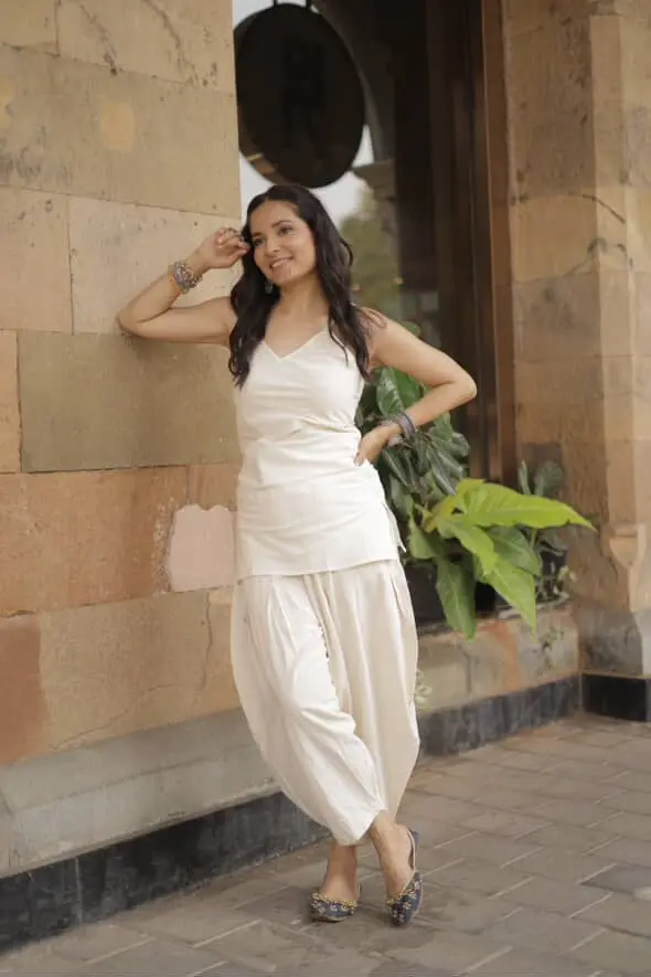 Saam Co-ord Set | Off white | Kala cotton pants & Mul fabric slip top (XS, Off-white)